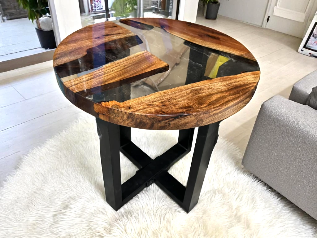 Luxurious Epoxy Round Table - Handcrafted Elegance for Your Home